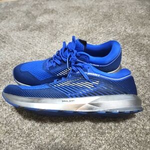 NEW Brooks Levitate Running Shoes